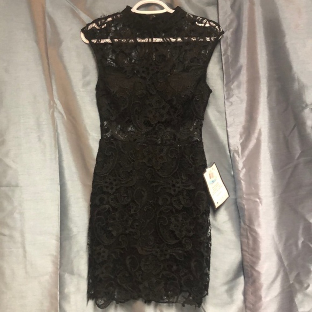 B DARLIN LACE SEXY SLEEVELESS MOCK NECK DRESS NWT